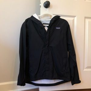 Patagonia black raincoat